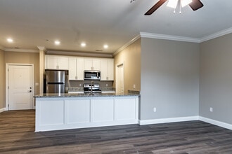 Walnut Creek Apartments in Bowling Green, KY - Foto de edificio - Interior Photo