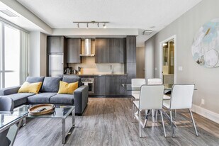 300 Front St W, Unit SI ID1471496P in Toronto, ON - Building Photo