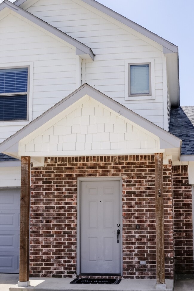 8605 Ellis Dr in Weatherford, TX - Building Photo - Building Photo