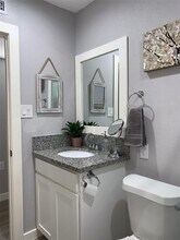 2807 Beauchamp St-Unit -10 in Houston, TX - Foto de edificio - Building Photo
