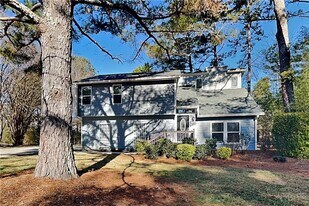 3311 Chastain Crossing NW in Marietta, GA - Building Photo