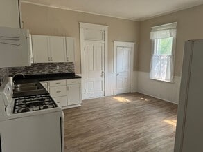 2009 Mitchell Ave in St. Joseph, MO - Building Photo - Building Photo