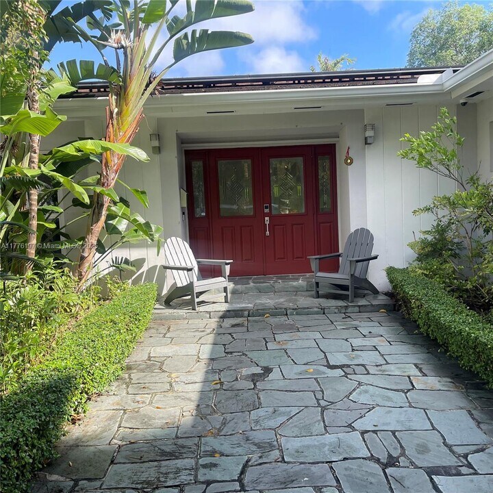 1201 Hardee Rd in Coral Gables, FL - Building Photo