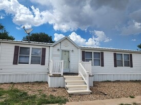 620 S Avenue B in Portales, NM - Building Photo