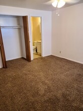 120 Stanford Ave in Pocatello, ID - Foto de edificio - Building Photo