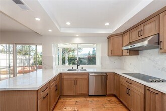 6 Elderberry in Irvine, CA - Building Photo - Building Photo