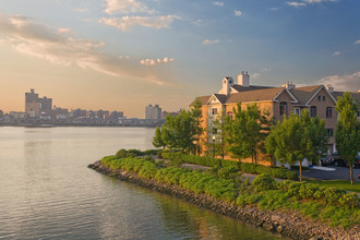 Windsor at Mariners in Edgewater, NJ - Foto de edificio - Building Photo