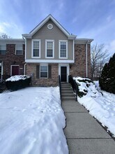 10853 Lake Thames Dr in Cincinnati, OH - Building Photo - Building Photo