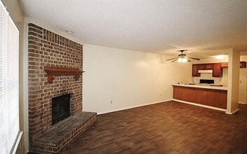 122 Country Bend in Duncanville, TX - Building Photo - Building Photo