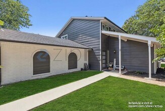 127 Hardwicke Ln in Little Elm, TX - Foto de edificio - Building Photo