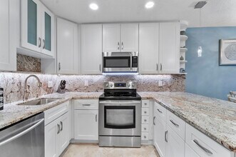 250 S Ocean Blvd in Delray Beach, FL - Building Photo - Building Photo