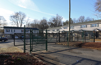 Key Street Apartments in Charlotte, NC - Building Photo - Building Photo