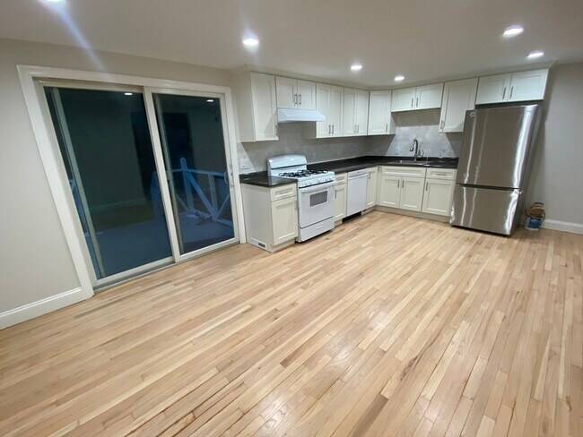 61 Nautical Way in Barnstable, MA - Building Photo - Building Photo