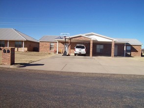 902-906 W 11th St in Muleshoe, TX - Building Photo - Building Photo