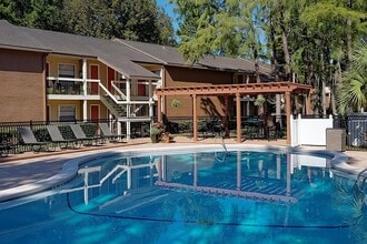 Grove at Deerwood in Jacksonville, FL - Foto de edificio - Building Photo