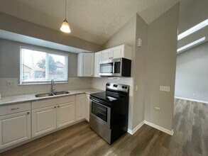 16793 E Navarro Dr in Aurora, CO - Building Photo - Building Photo