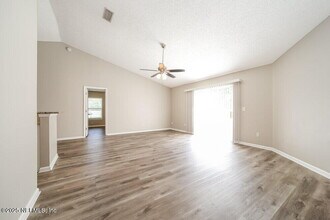 45 Perry Creek Dr in Jacksonville, FL - Building Photo - Building Photo