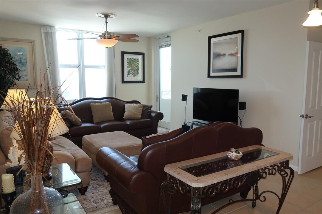 511 SE 5th Ave in Fort Lauderdale, FL - Building Photo