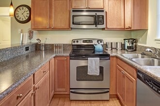 Regency Woods in Renton, WA - Building Photo - Building Photo