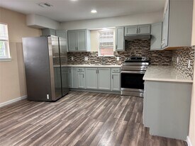 6807 Foster St in Houston, TX - Building Photo