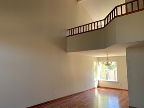 2250 Bayberry Cir in Pittsburg, CA - Foto de edificio - Building Photo