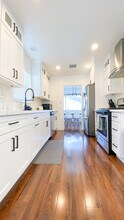 624 University Ave in Burbank, CA - Foto de edificio - Building Photo