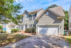 14220 Riding Hill Ave in Charlotte, NC - Building Photo