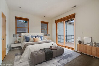 1036 N Wolcott Ave in Chicago, IL - Building Photo - Building Photo