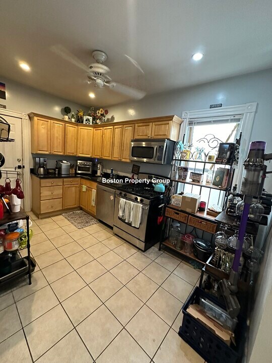 797 Columbia Rd, Unit 1 in Boston, MA - Building Photo