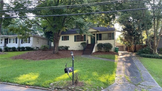 property at 1687 Beacon Hill Blvd NE