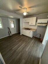 3517 Montrose Ave in Rockford, IL - Building Photo - Building Photo
