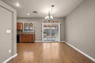 8270 Rendham Way in Sacramento, CA - Building Photo - Building Photo