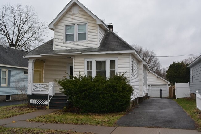 property at 1503 Fox Pl