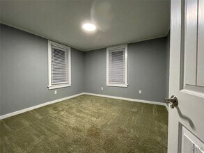 139 W Van Buren St in Oswego, NY - Building Photo - Building Photo