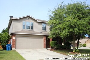 2220 Fitch Dr in New Braunfels, TX - Building Photo