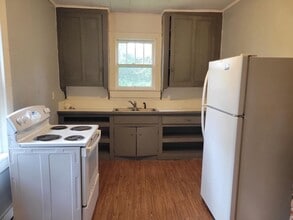 666 N Adams Ave in Lebanon, MO - Building Photo - Building Photo