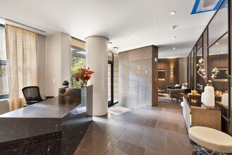 1427 Rhode Island Ave NW, Unit 503 in Washington, DC - Foto de edificio - Building Photo