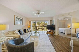 433 Cerromar Ln in Venice, FL - Building Photo - Building Photo