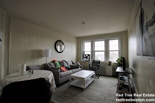 2003 Commonwealth Ave in Boston, MA - Building Photo