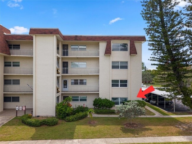 property at 209 NE Lincoln Cir N