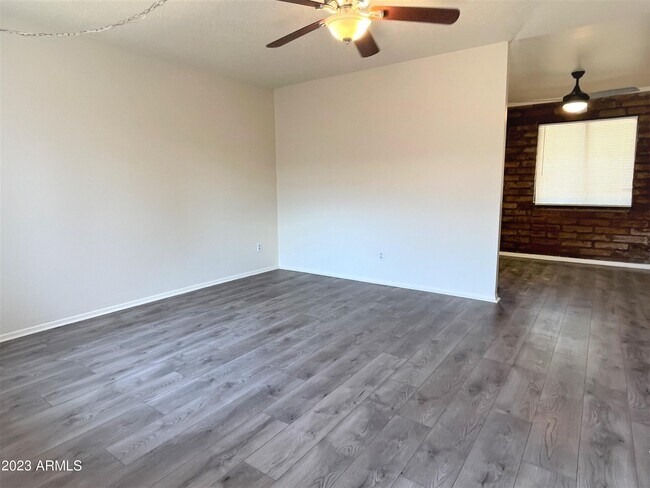 1006 S Dorsey Ln, Unit 15 in Tempe, AZ - Building Photo - Building Photo