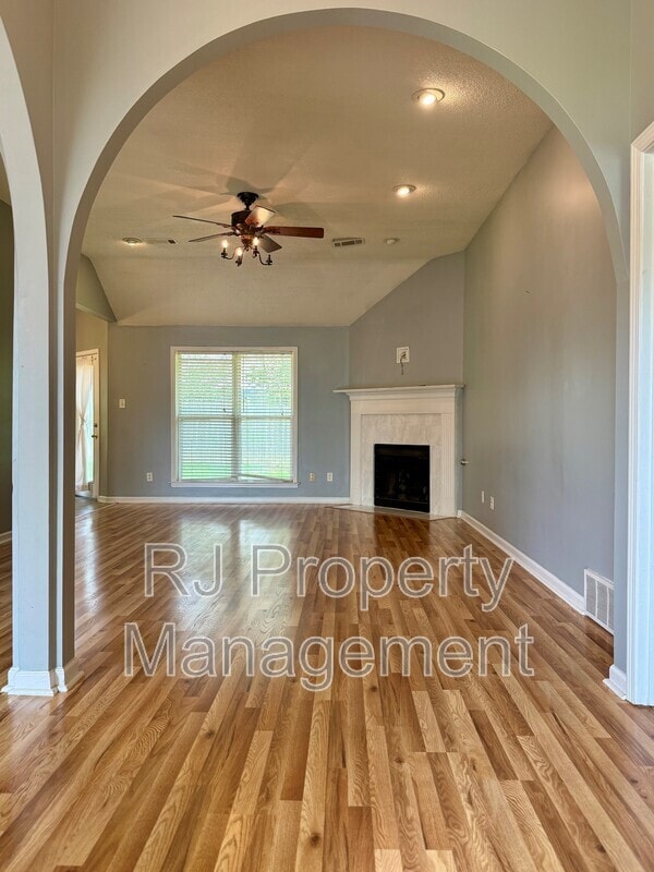 6095 E Everett Hill Cir in Arlington, TN - Building Photo - Building Photo