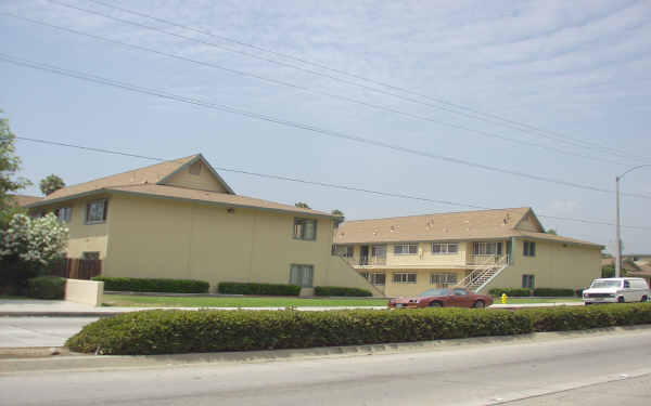 2137 N Towne Ave in Pomona, CA - Building Photo - Building Photo