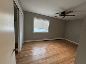 9608 N Greenwood Ave, Unit 1 West in Des Plaines, IL - Building Photo - Building Photo