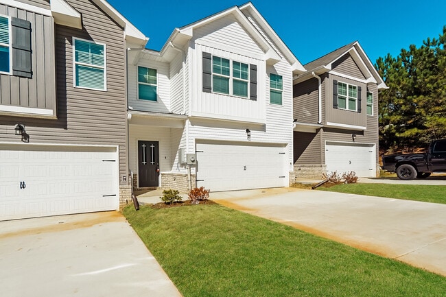 108 The Heights Dr in Calera, AL - Building Photo - Building Photo
