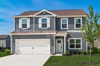214 Sterndale Dr in Pickerington, OH - Building Photo - Building Photo