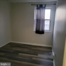12470 Knights Rd in Philadelphia, PA - Building Photo - Building Photo