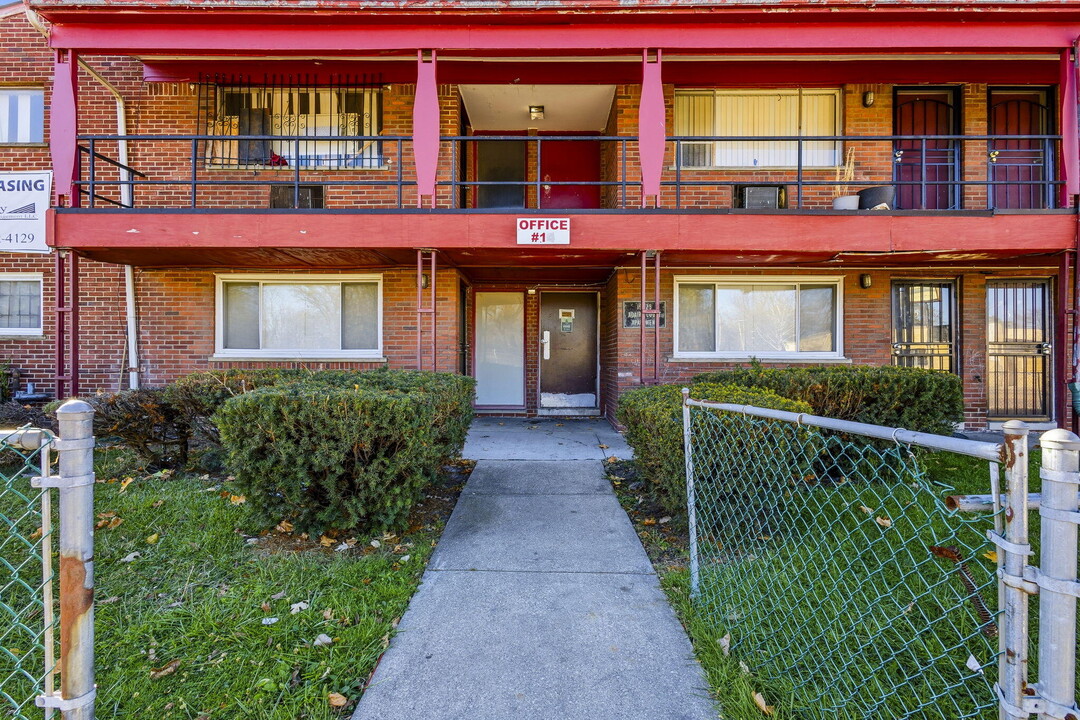 19625 Conant in Detroit, MI - Building Photo