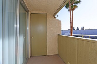 Thunderbird in North Las Vegas, NV - Building Photo - Building Photo