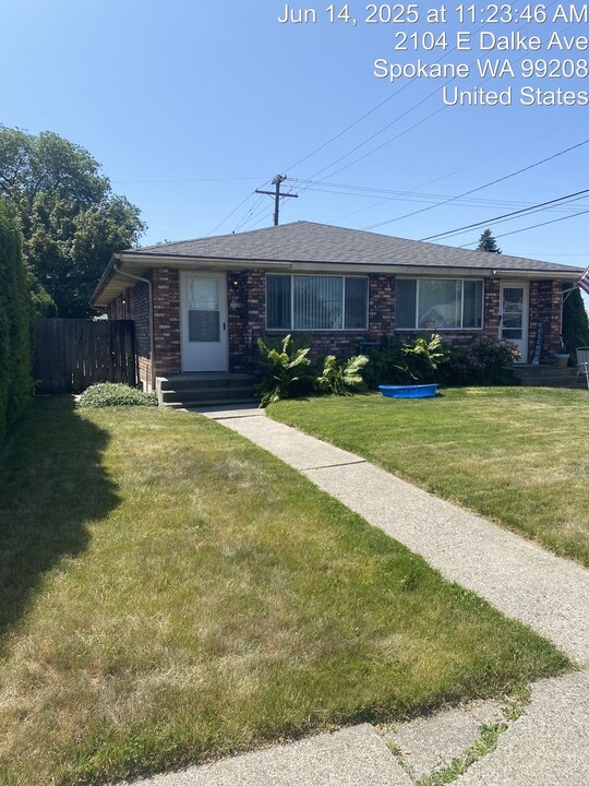 2102 E Dalke Ave in Spokane, WA - Building Photo